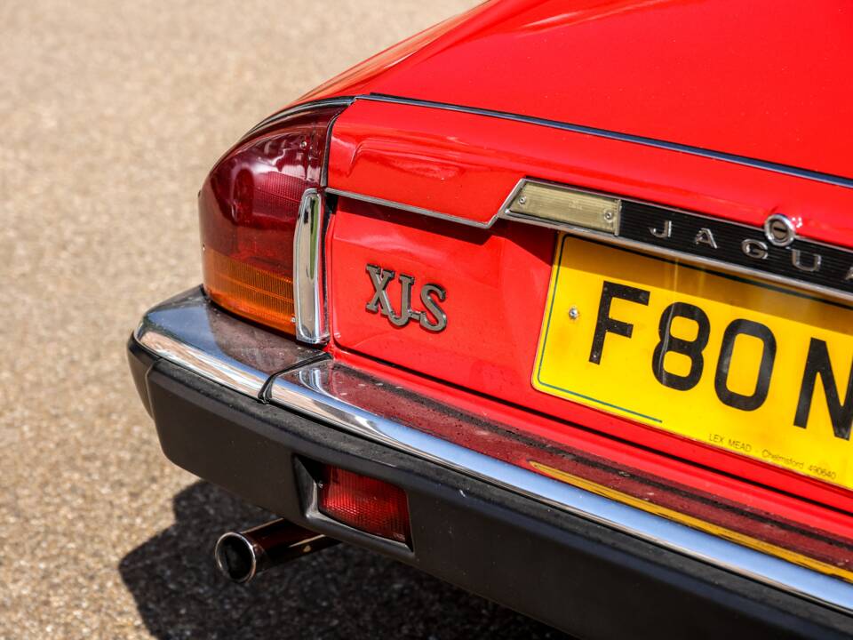 Image 8/43 of Jaguar XJ-S V12 (1988)