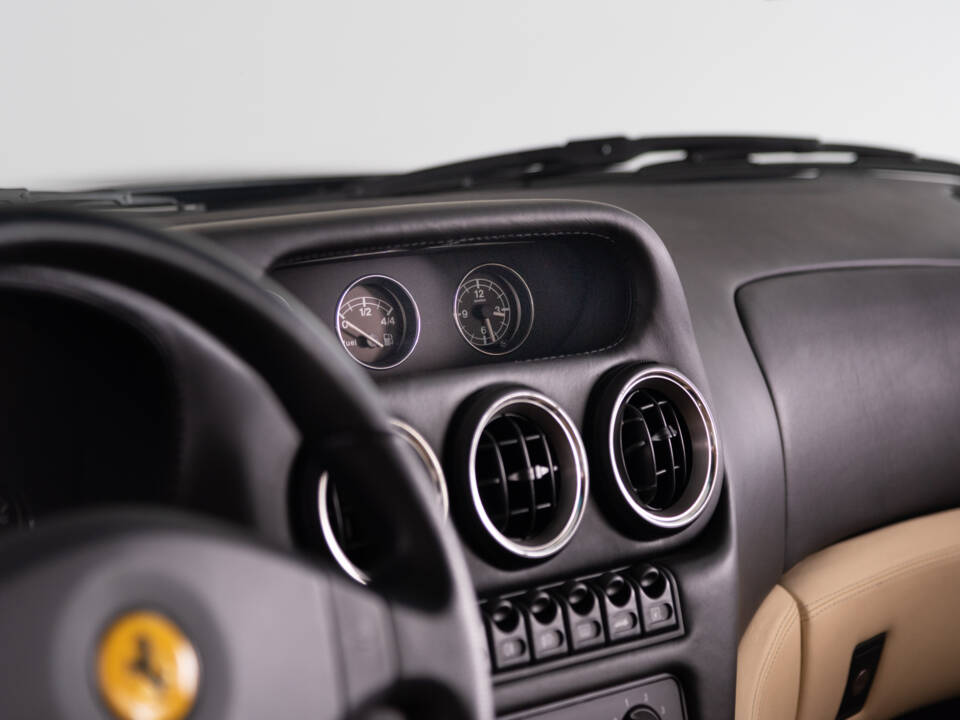 Immagine 37/47 di Ferrari 550 Maranello (1997)