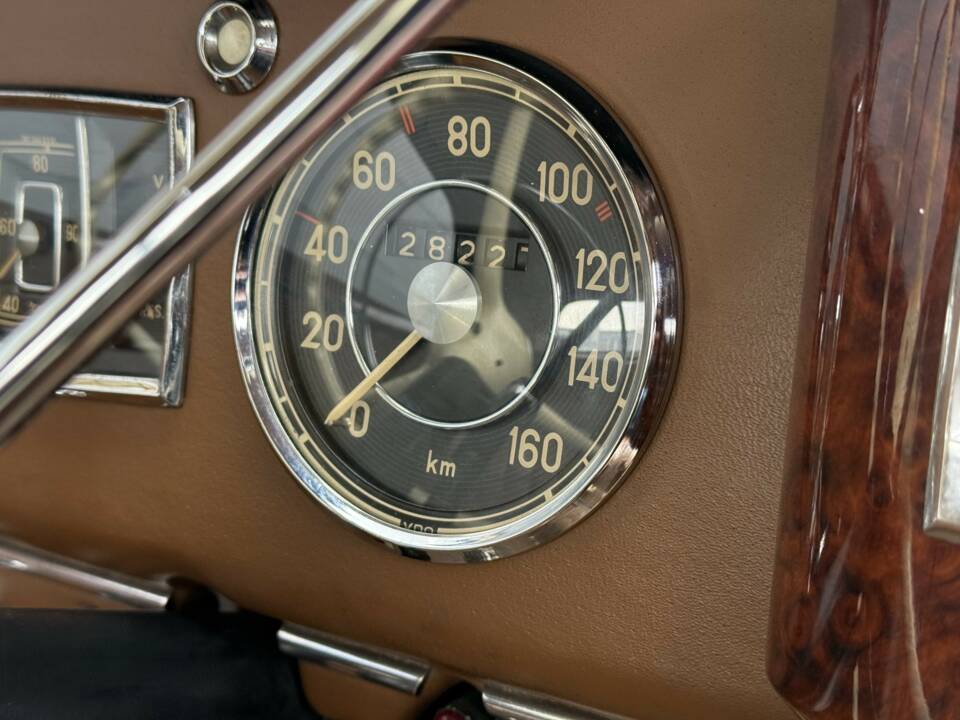 Bild 28/30 von Mercedes-Benz 220 Coupe (1954)