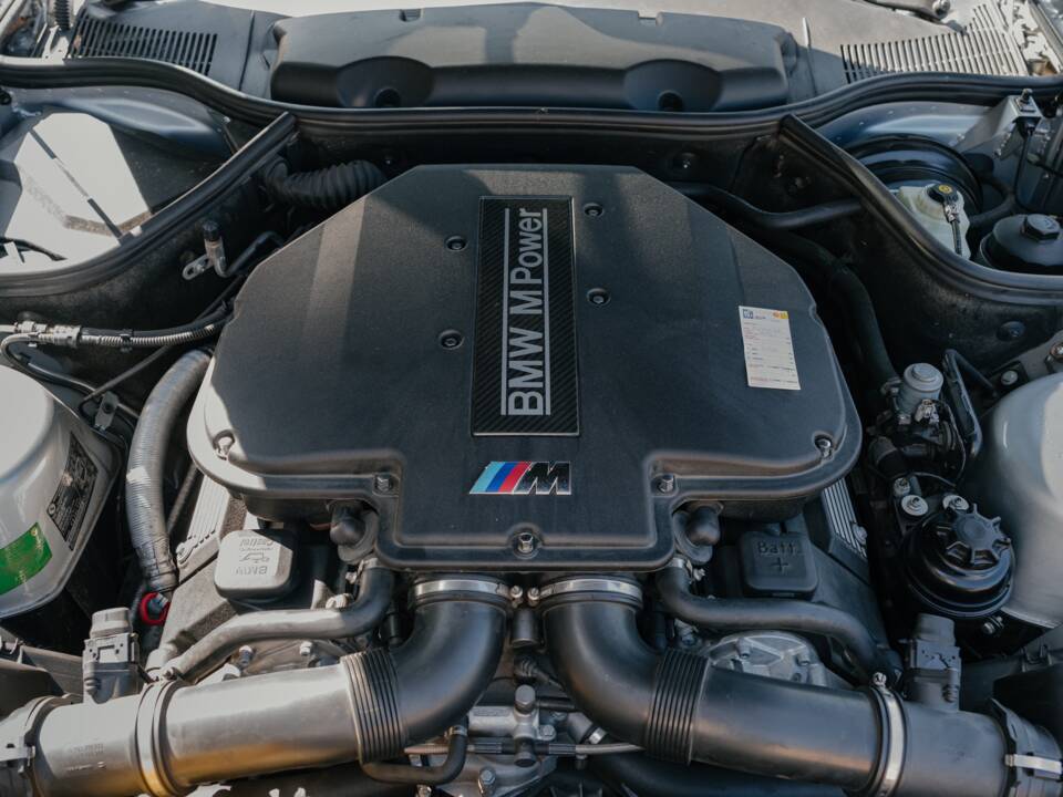 Image 132/185 of BMW Z8 (2001)