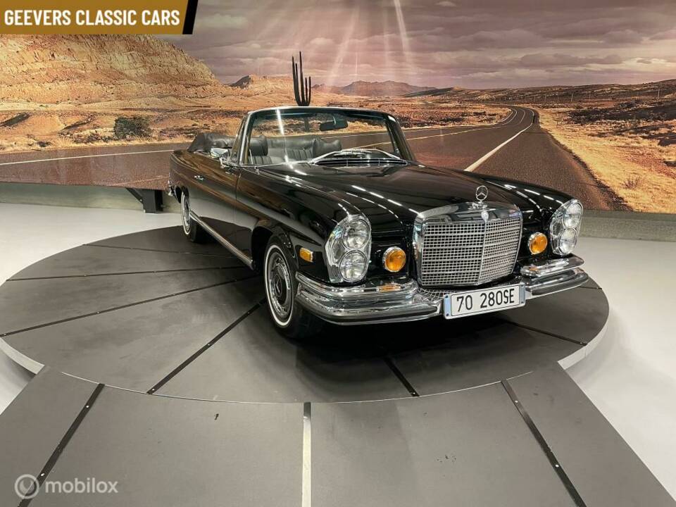 Image 34/44 of Mercedes-Benz 280 SE (1970)