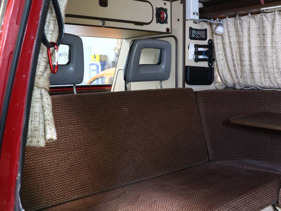 Bild 29/37 von Volkswagen T3 Westfalia Joker 1.6 TD (1985)