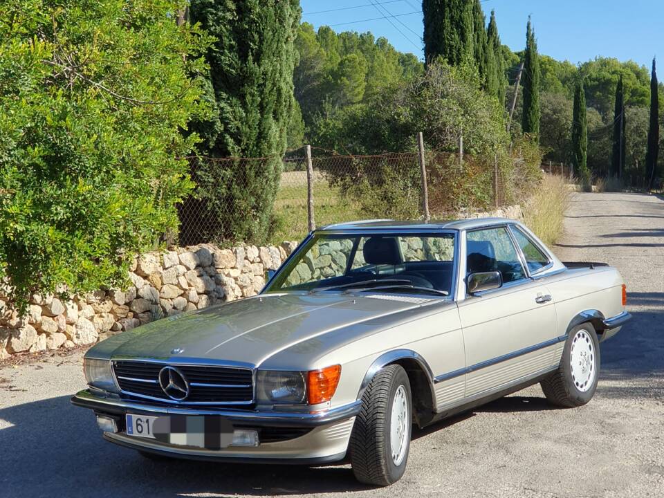 Image 1/15 de Mercedes-Benz 500 SL (1985)