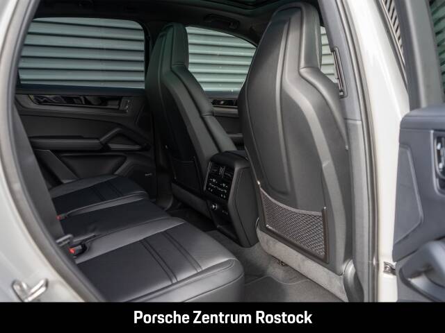 Obraz 26/33 pojazdu Porsche Cayenne E-Hybrid (1900)