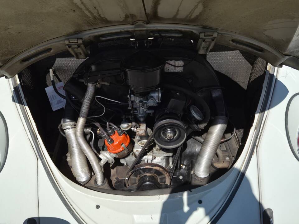 Image 13/15 of Volkswagen Beetle 1200 (1965)