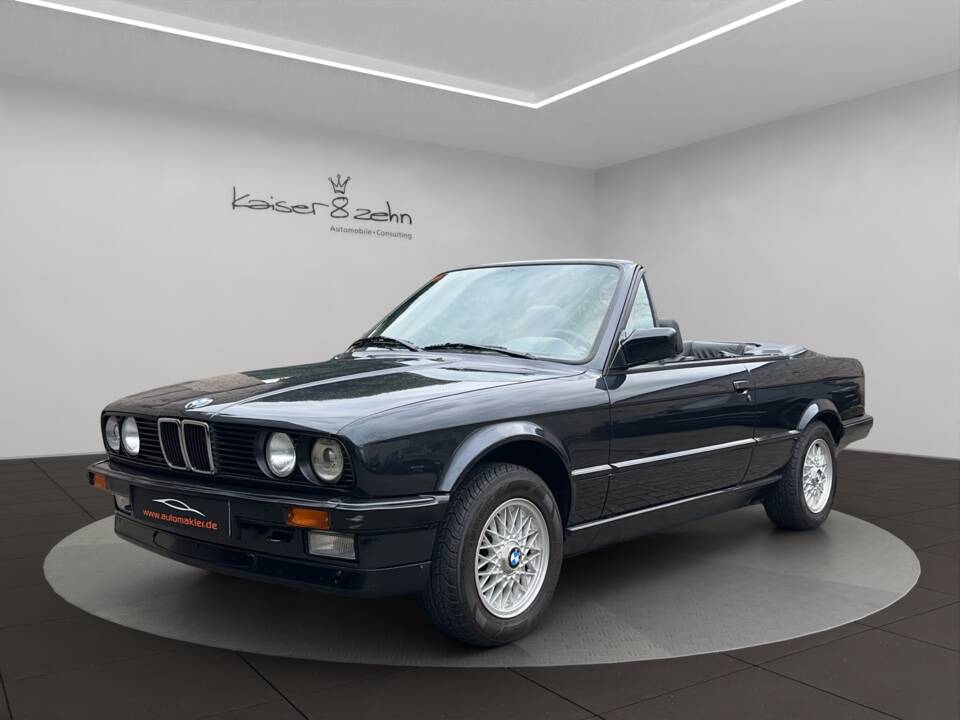 Bild 1/27 von BMW 320i (1989)