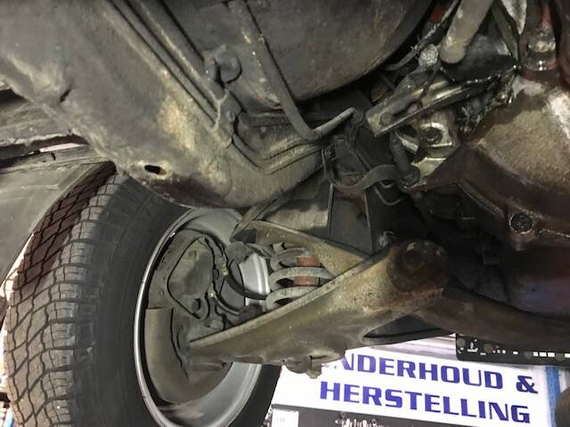 Image 53/91 of Volvo P 144 GL (1972)