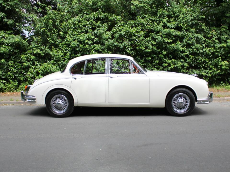 Image 12/24 of Jaguar Mk II 3.8 (1963)