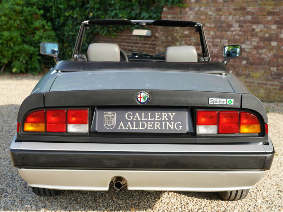 Bild 20/50 von Alfa Romeo 2.0 Spider QV (1987)