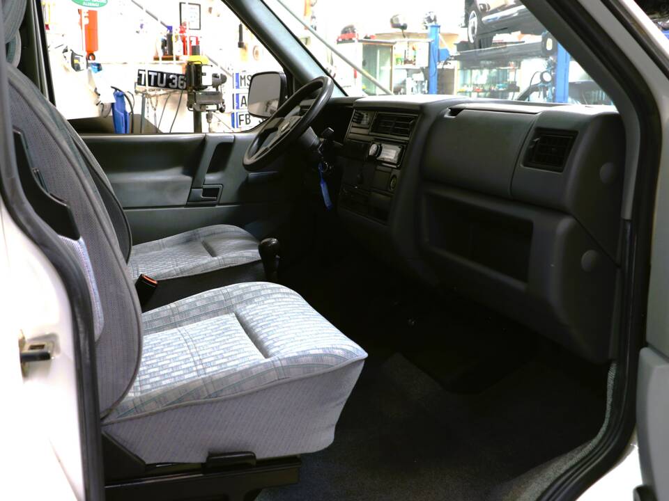 Bild 19/55 von Volkswagen T4 California Coach 1.9 TD (1994)