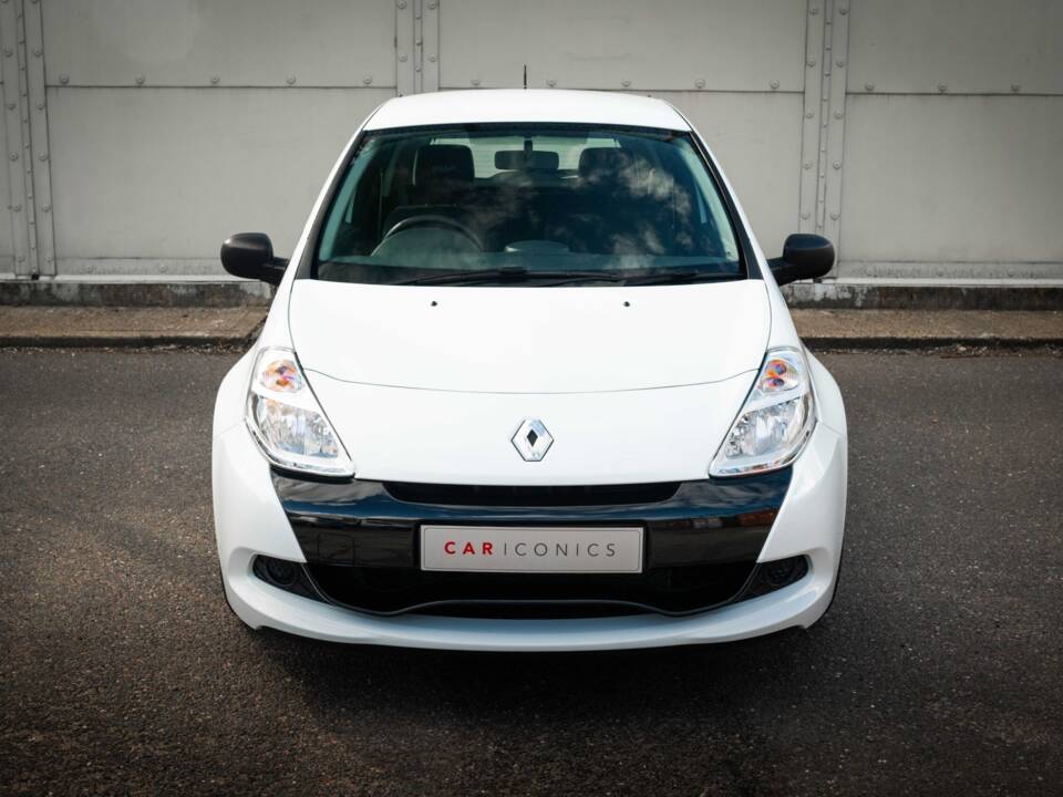 Image 5/58 de Renault Clio III 1.4 16V (2010)