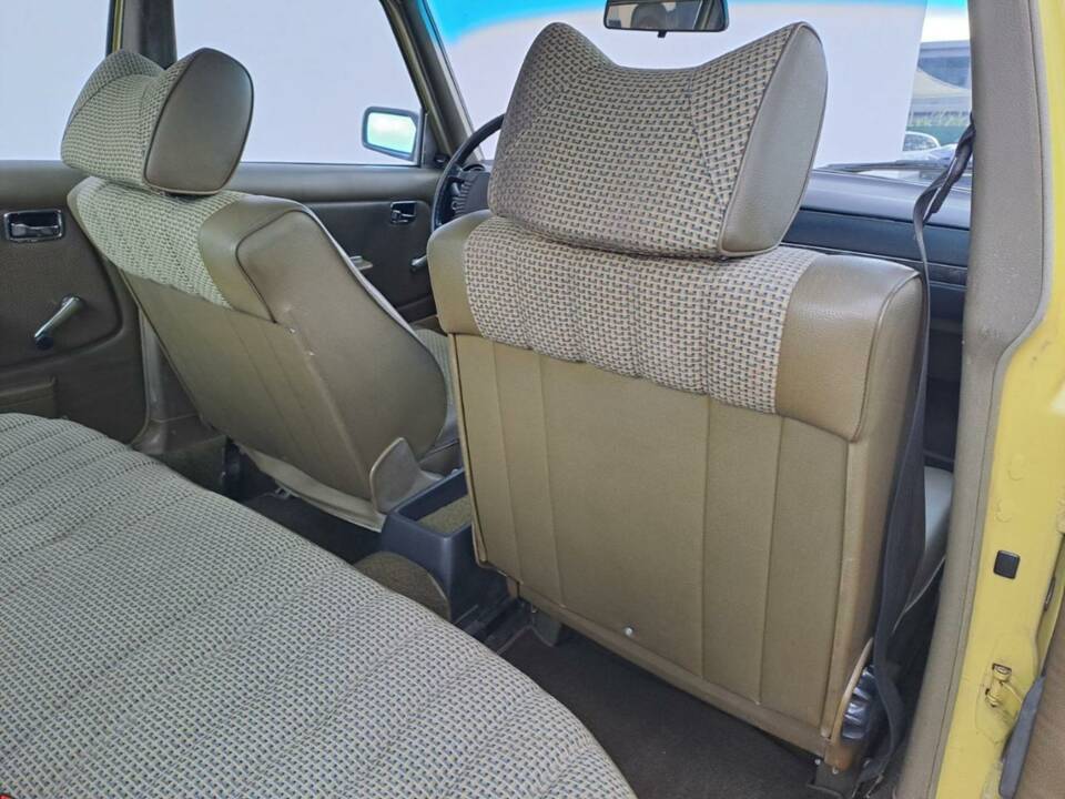 Bild 35/49 von Mercedes-Benz 200 (1979)