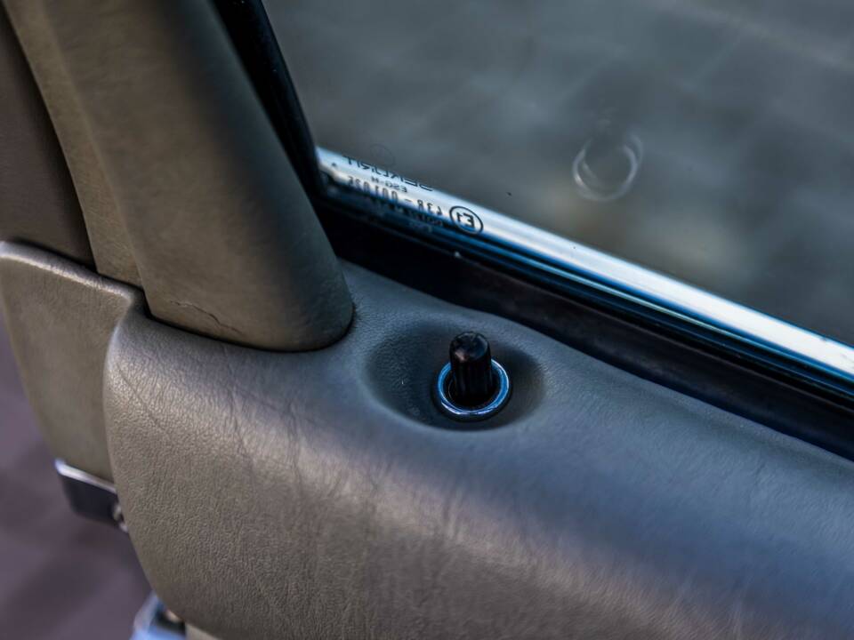 Image 104/175 of Mercedes-Benz 420 SE (1986)