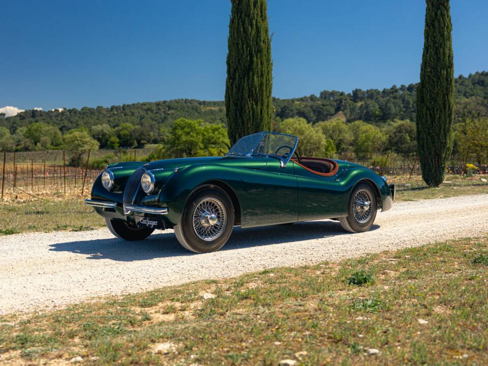 Afbeelding 3/58 van Jaguar XK 120 SE OTS (1954)