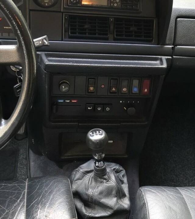 Immagine 42/51 di Volvo 245 Super Polar (1993)