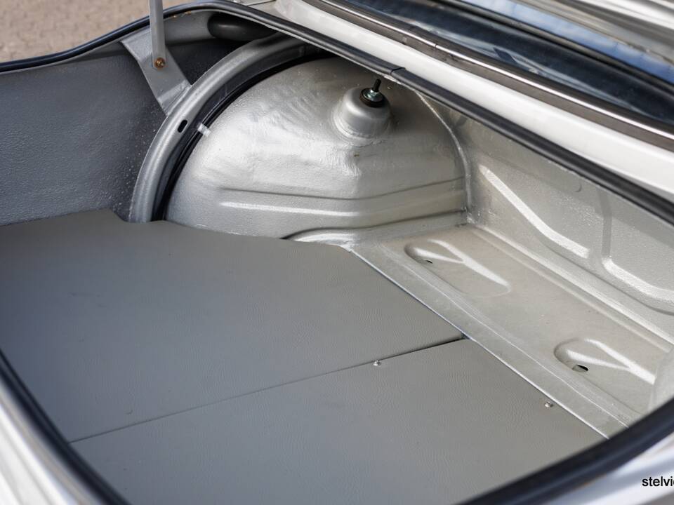 Bild 34/53 von BMW 2002 tii (1974)