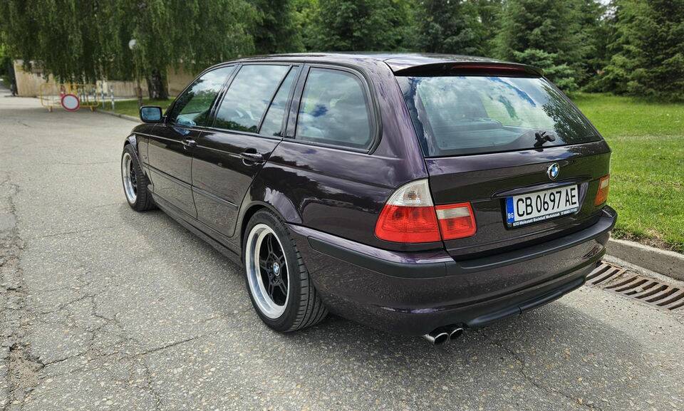 Bild 7/8 von BMW 330i Touring (2001)