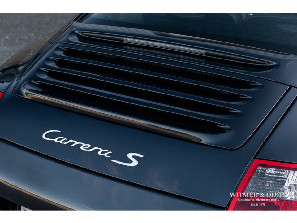 Image 27/34 of Porsche 911 Carrera S (2005)