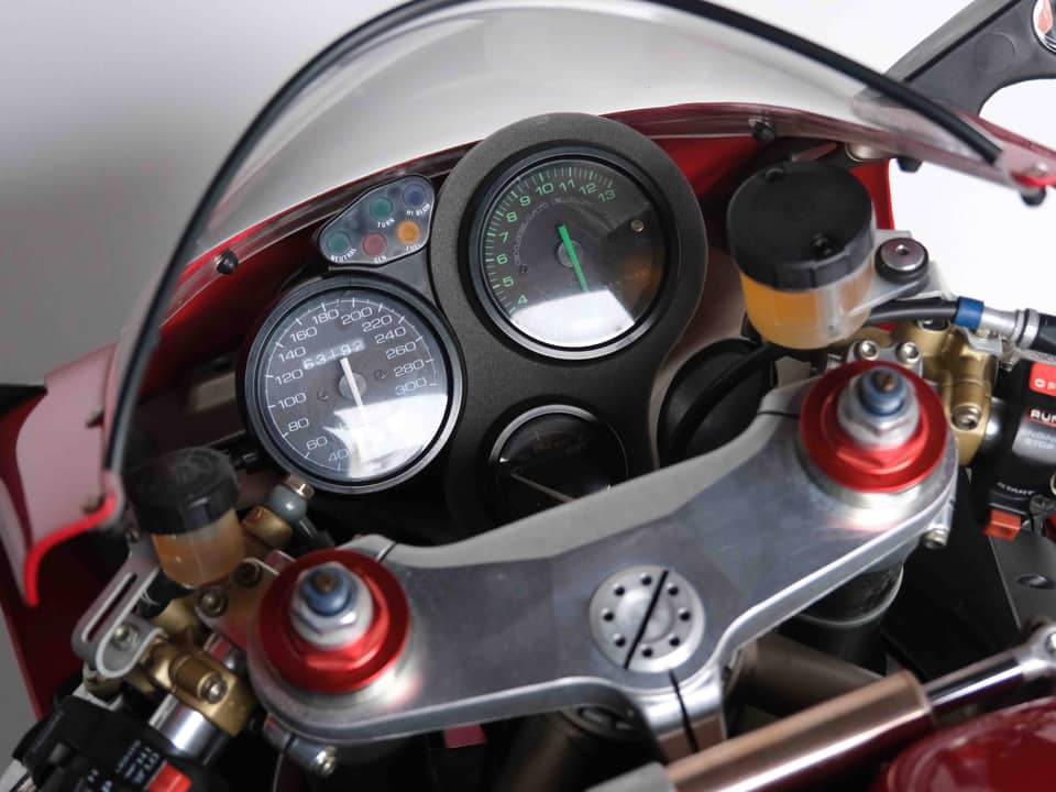 Bild 77/93 von Ducati 916 Strada (1994)