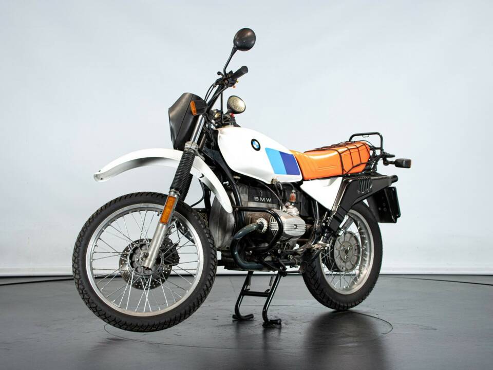 Image 8/50 of BMW R 80 GS (1983)