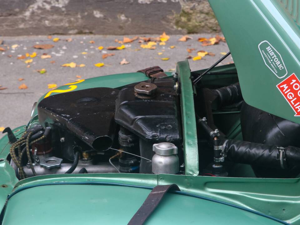 Image 27/51 de FIAT 500 C Giardiniera (1951)