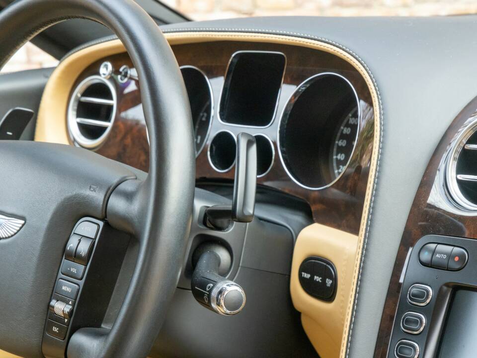 Bild 38/50 von Bentley Continental GT (2006)