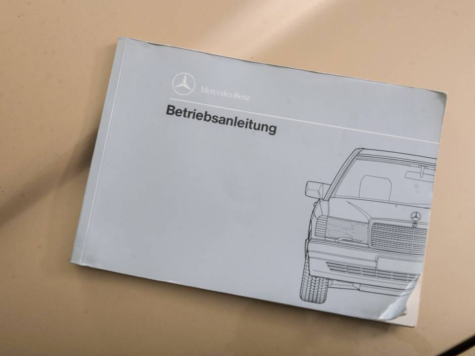 Immagine 47/50 di Mercedes-Benz 190 D (1986)