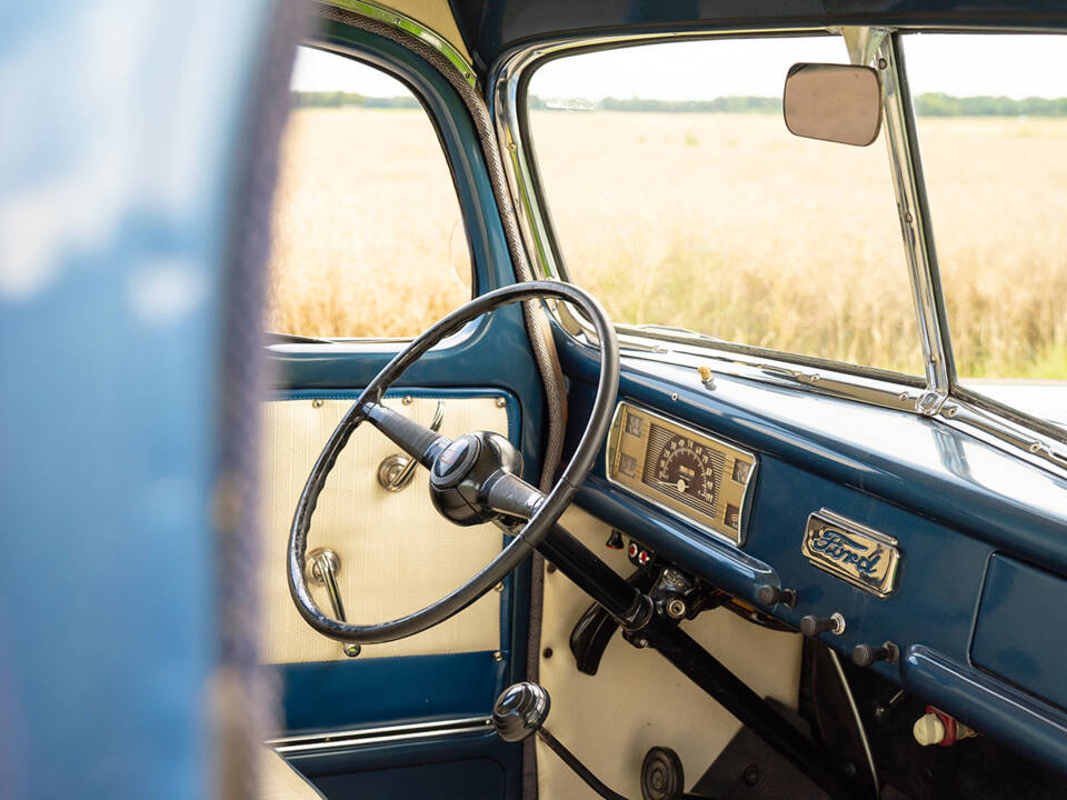 Imagen 50/83 de Ford V8 Modell 46 Pick Up (1940)