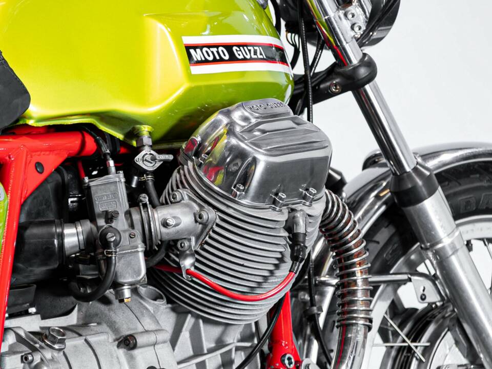 Afbeelding 32/50 van Moto Guzzi DUMMY (1972)