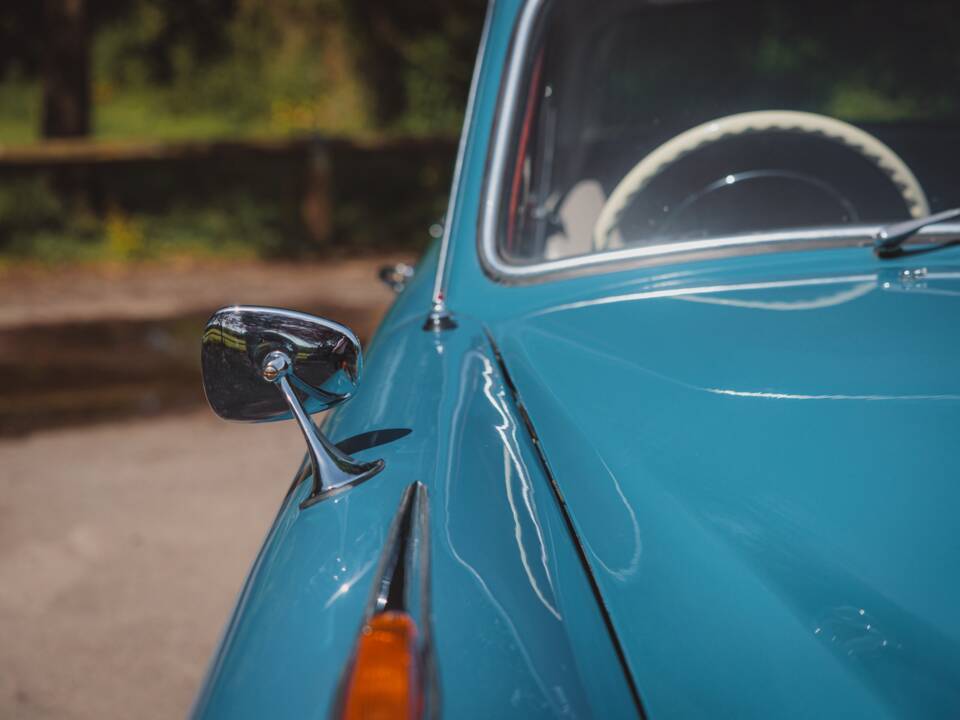 Image 11/50 of Mercedes-Benz 220 a (1956)