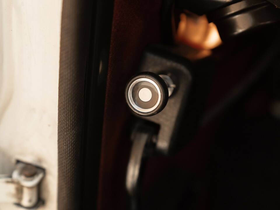 Image 27/34 of Mercedes-Benz 300 SEL 3.5 (1971)