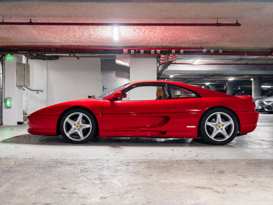 Afbeelding 10/46 van Ferrari F 355 Berlinetta (1997)