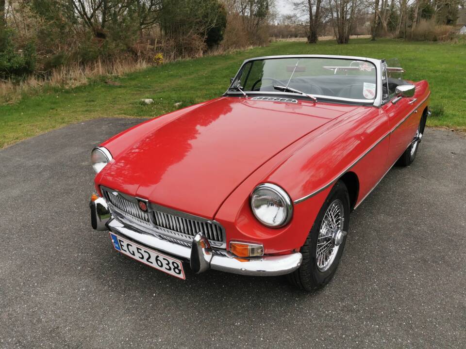 Image 8/58 of MG MGB (1968)