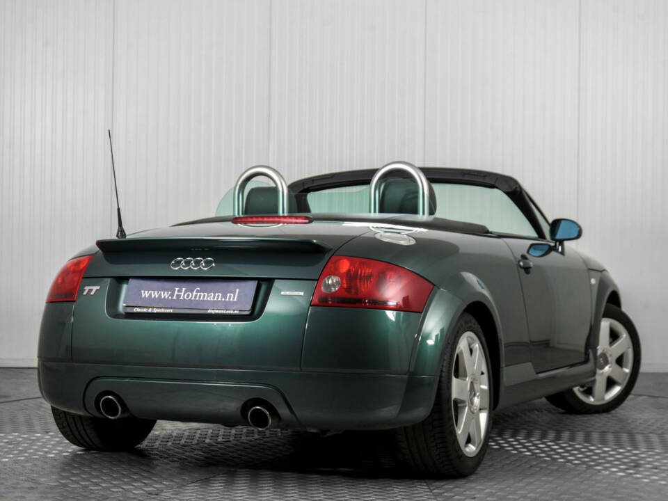 Image 43/50 of Audi TT 1.8 T quattro (2000)