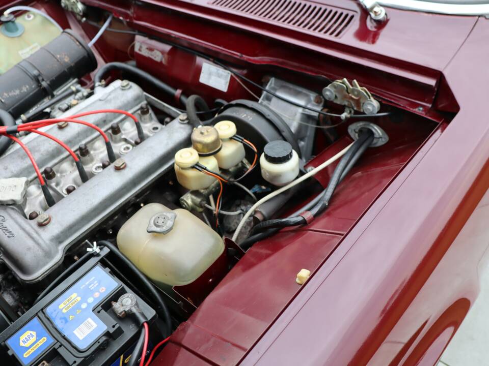 Image 38/50 of Alfa Romeo 1750 Berlina (1971)