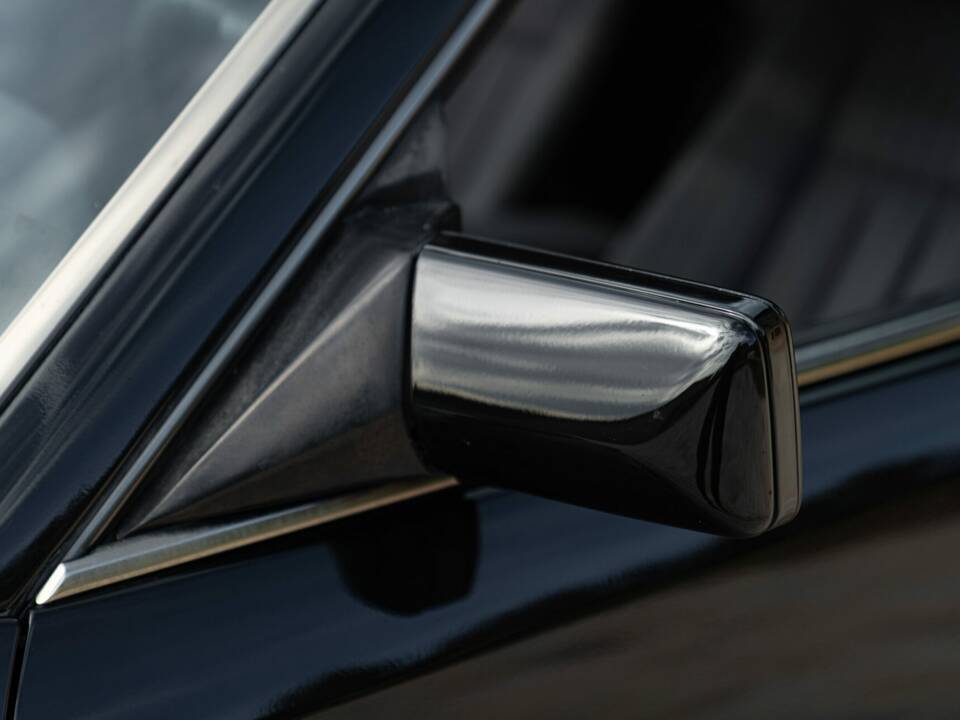 Immagine 11/48 di Mercedes-Benz 200 CE (1990)