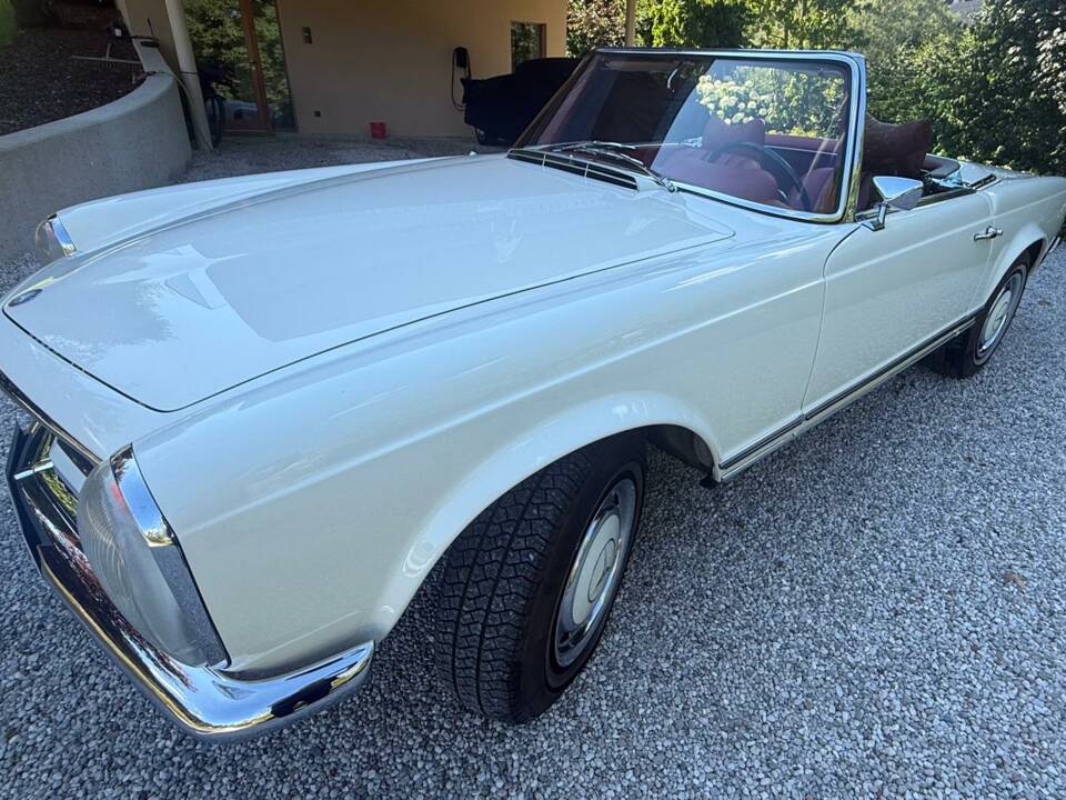 Image 3/11 of Mercedes-Benz 280 SL (1971)