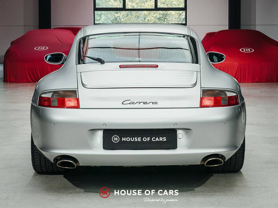 Imagen 8/23 de Porsche 911 Carrera (2002)