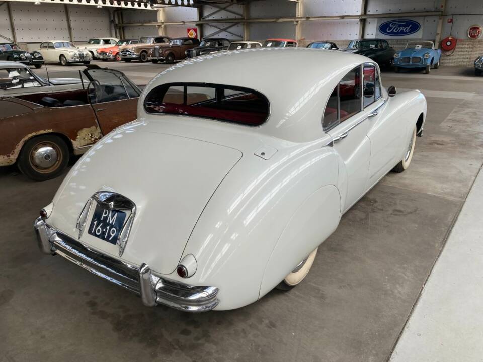 Image 36/38 of Jaguar Mk VII (1952)