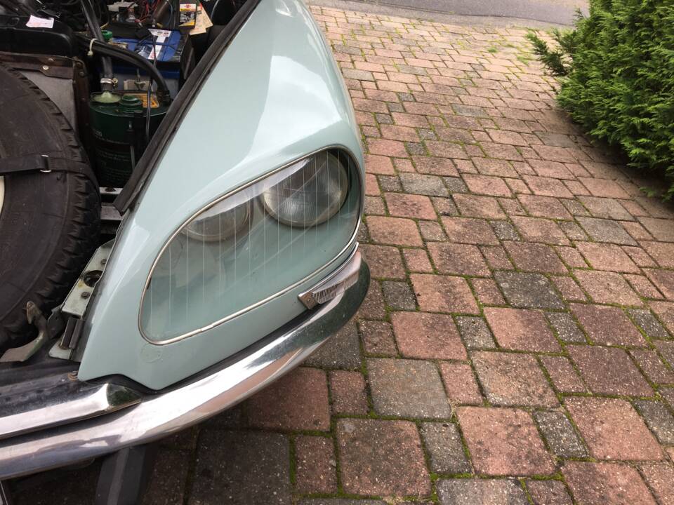 Image 46/95 of Citroën DS 21 Pallas (1973)
