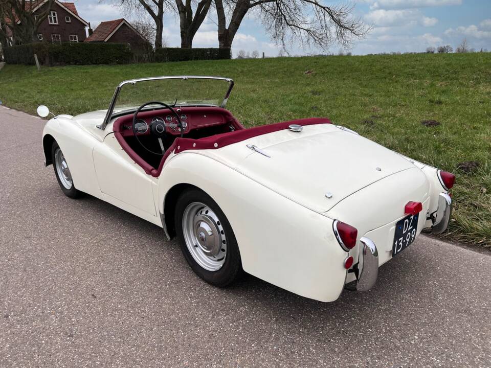Image 4/8 of Triumph TR 2 (1955)