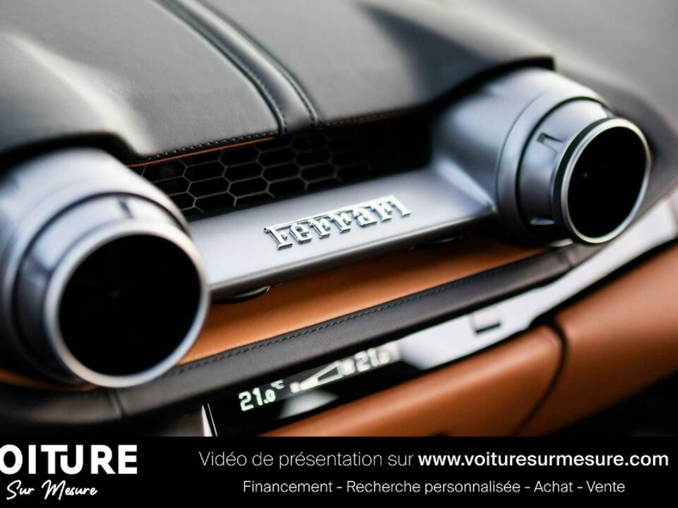 Image 15/16 of Ferrari 812 Superfast (2017)