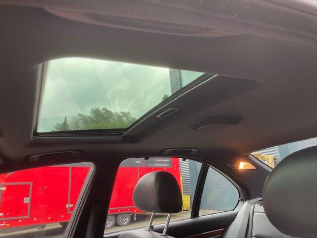 Image 27/28 of BMW M5 (1999)