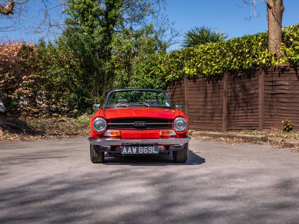 Image 18/41 of Triumph TR 6 (1972)