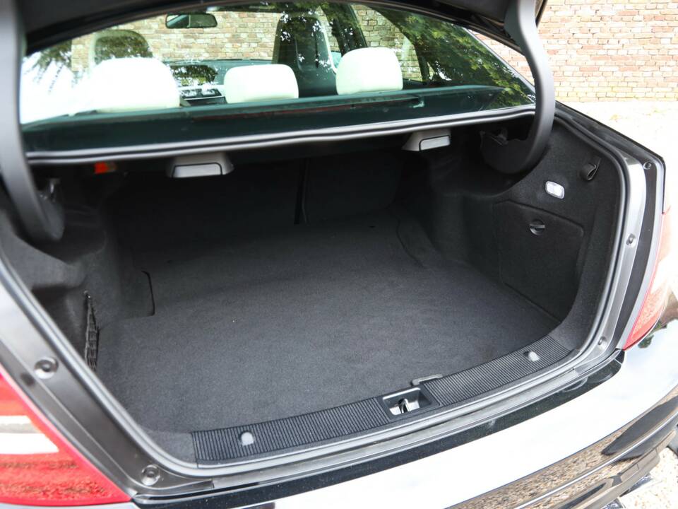 Bild 34/50 von Mercedes-Benz C 63 AMG (2012)