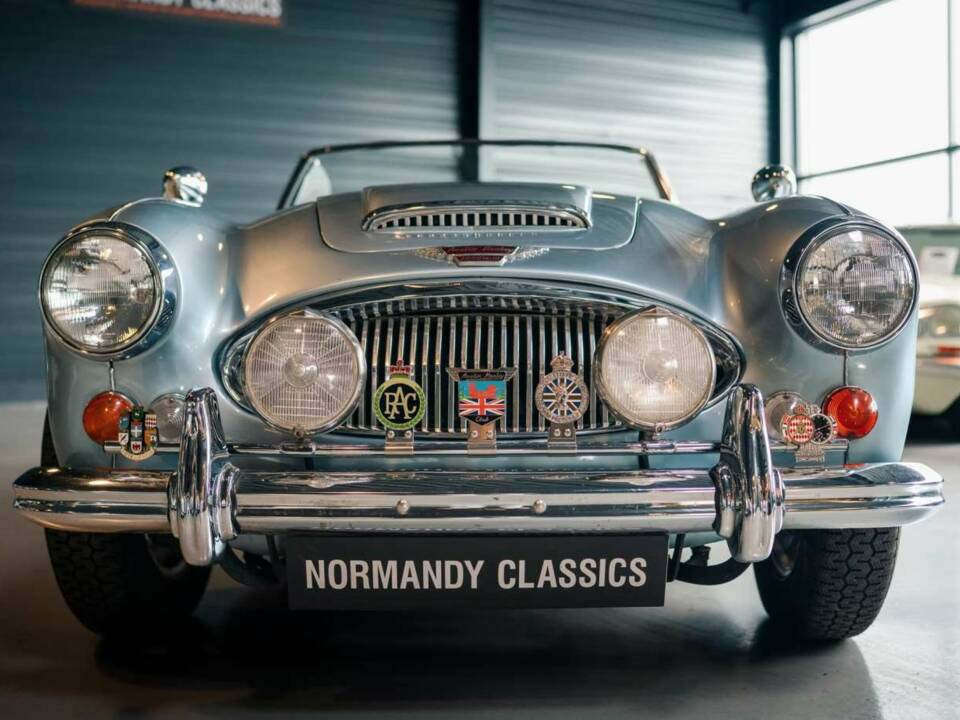 Image 3/27 de Austin-Healey 3000 Mk III (BJ8) (1967)