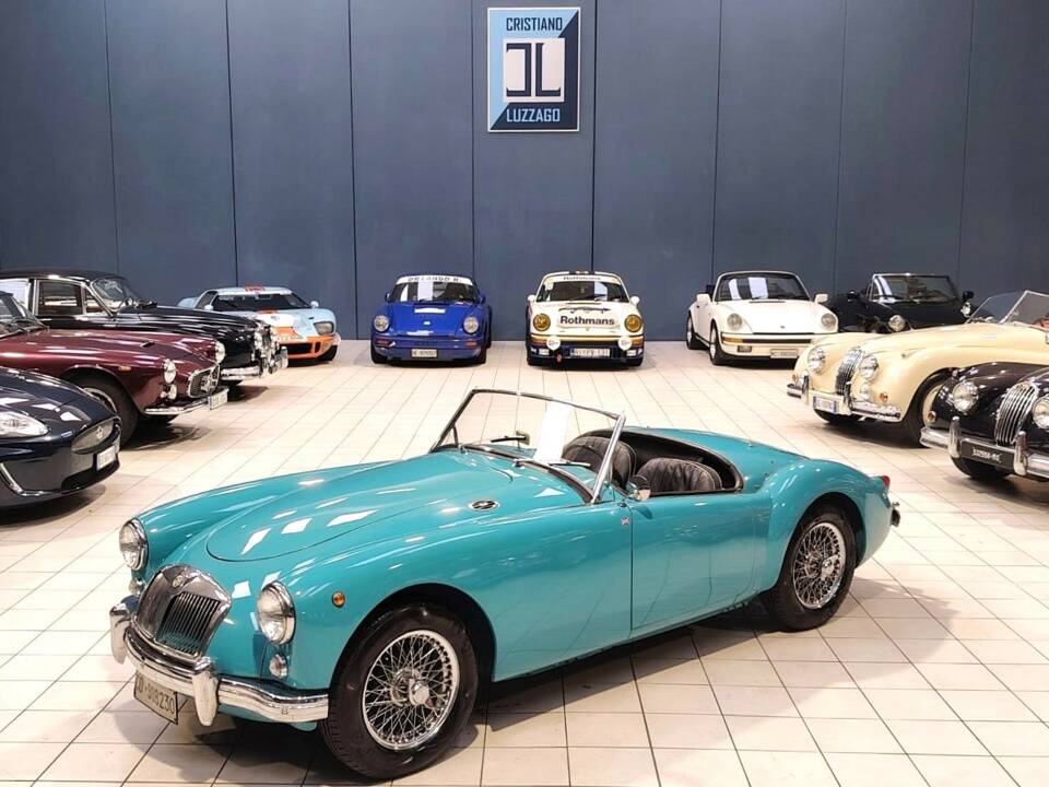 Image 1/41 of MG MGA 1500 (1958)
