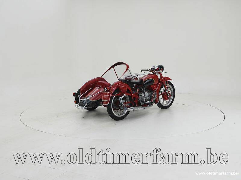 Image 2/15 de Moto Guzzi DUMMY (1953)