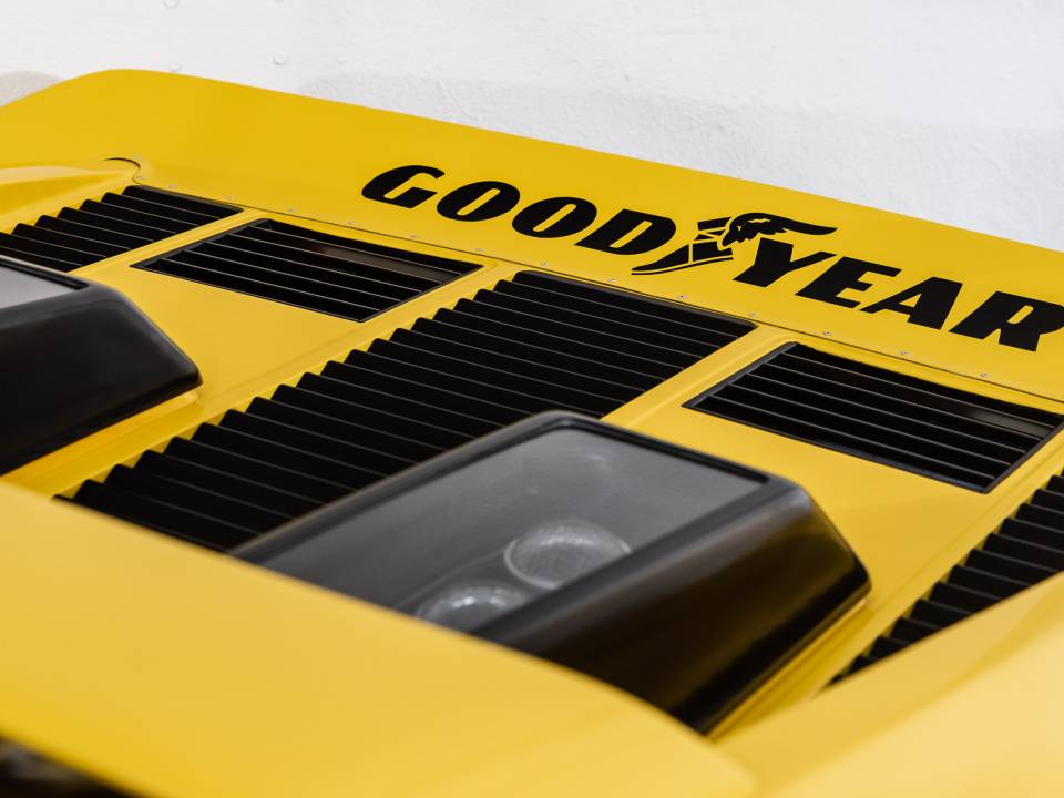 Bild 29/49 von Ferrari 512 BB (1976)