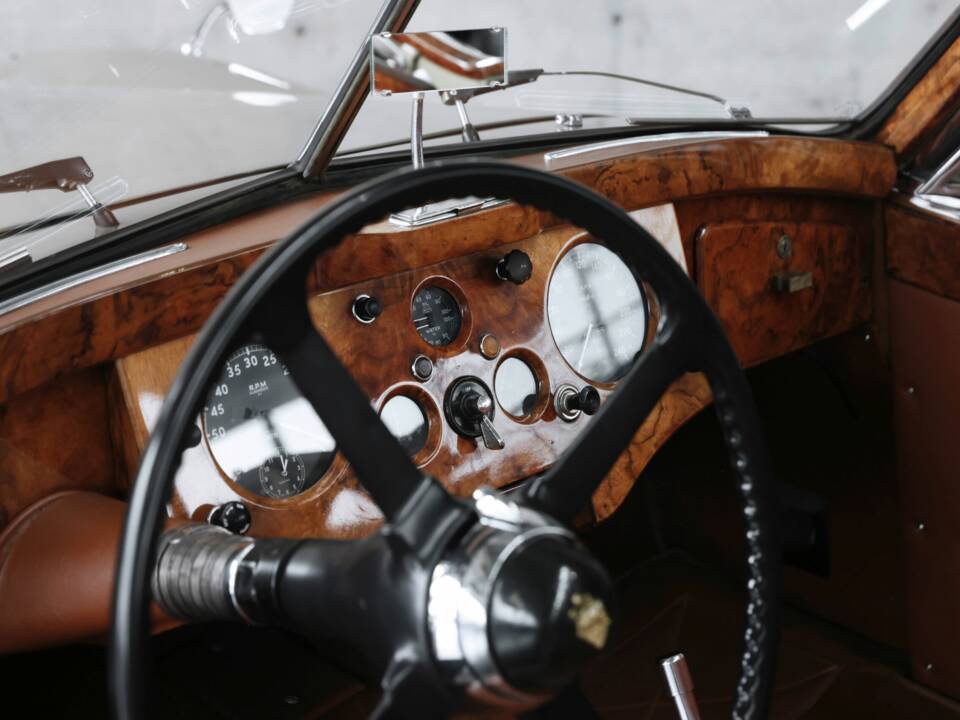 Bild 26/50 von Jaguar XK 120 DHC (1953)